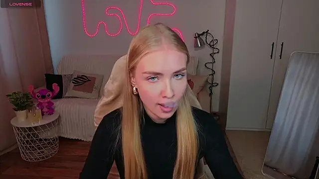 TessaGrays online show from 05-12-26, 12:35