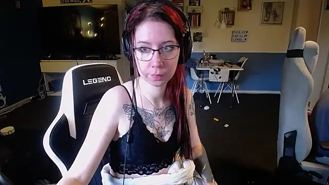 TattooedGirls online show from 10-13-25, 08:25