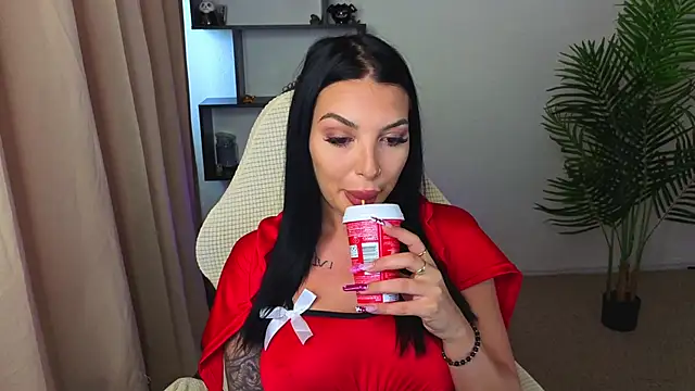 Snapshot of Raven_Ink chatting on 10-31-25, 10:49 Raven Ink online show from 10-31-25, 10:49