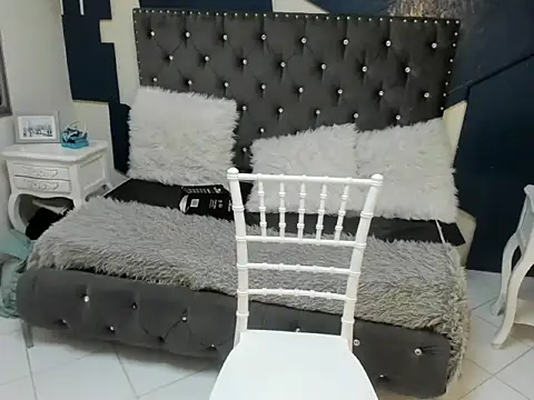 Snapshot of lola_cook chatting on 10-24-25, 12:45 lola cook online show from 10-24-25, 12:45