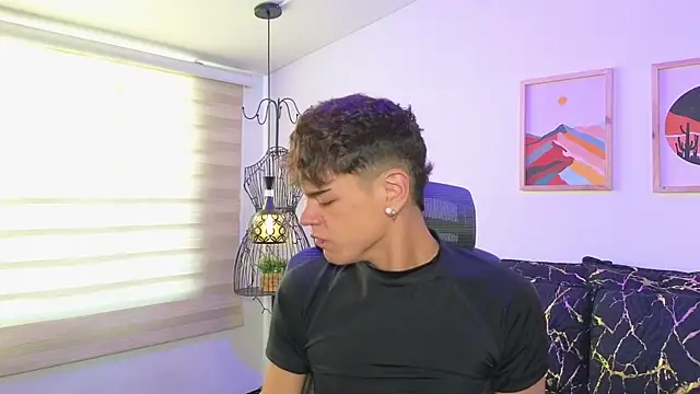 Snapshot of kevienmiet chatting on 10-09-25, 11:30 kevienmiet online show from 10-09-25, 11:30