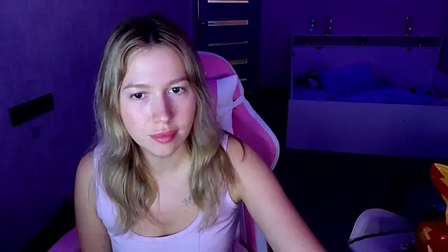 Snapshot of stefany_and_bettany chatting on 11-06-25, 03:02 stefany and bettany online show from 11-06-25, 03:02