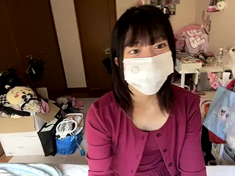 Snapshot of u_ruru chatting on 10-27-25, 12:47 u ruru online show from 10-27-25, 12:47