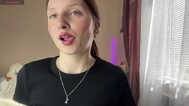 JanellHousen online show from 07-22-26, 05:10