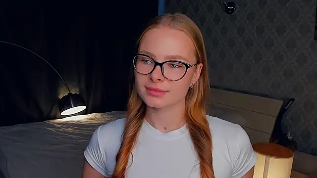 Snapshot of LibbyVenzeio chatting on 10-18-25, 07:20 LibbyVenzeio online show from 10-18-25, 07:20