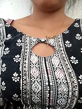 Snapshot of PEEHU-50 chatting on 04-19-26, 02:11 PEEHU-50 online show from 04-19-26, 02:11