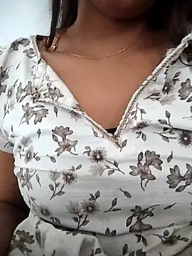 Snapshot of PEEHU-50 chatting on 04-24-26, 02:03 PEEHU-50 online show from 04-24-26, 02:03