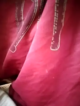 Snapshot of PEEHU-50 chatting on 05-21-26, 01:01 PEEHU-50 online show from 05-21-26, 01:01