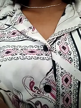 Snapshot of PEEHU-50 chatting on 06-03-26, 02:14 PEEHU-50 online show from 06-03-26, 02:14