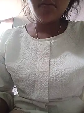 Snapshot of PEEHU-50 chatting on 06-13-26, 12:52 PEEHU-50 online show from 06-13-26, 12:52