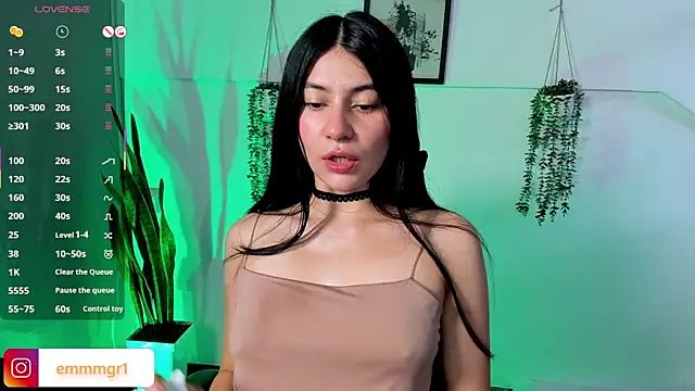 Snapshot of emma-green0 chatting on 11-14-25, 11:20 emma-green0 online show from 11-14-25, 11:20