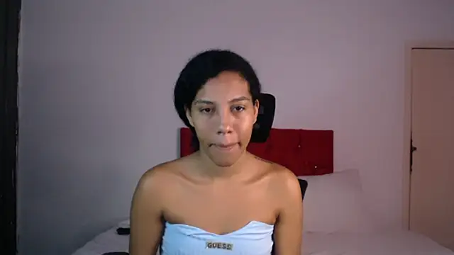 Snapshot of Tainara_ebony chatting on 11-06-25, 07:15 Tainara ebony online show from 11-06-25, 07:15