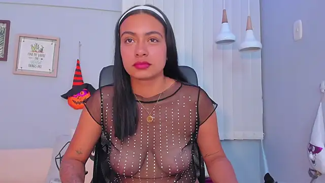 Snapshot of Lilo_Rose chatting on 10-20-25, 07:25 Lilo Rose online show from 10-20-25, 07:25