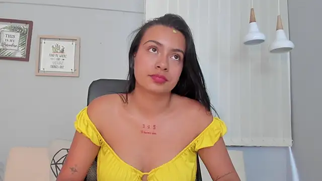 Snapshot of Lilo_Rose chatting on 11-07-25, 06:30 Lilo Rose online show from 11-07-25, 06:30