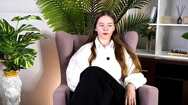 SheenaLoesche online show from 10-06-25, 12:24
