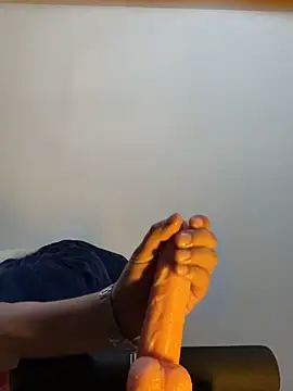 Snapshot of CatDogAlexxx chatting on 11-27-25, 06:10 CatDogAlexxx online show from 11-27-25, 06:10