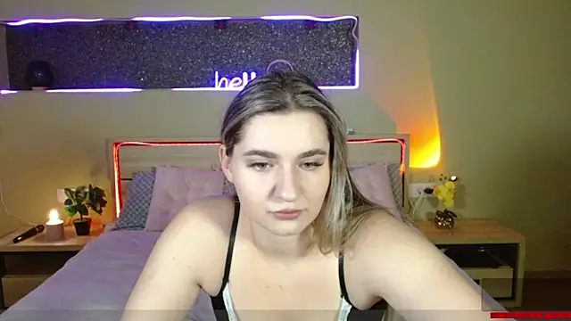 Snapshot of cutieblush chatting on 10-14-25, 09:15 cutieblush online show from 10-14-25, 09:15