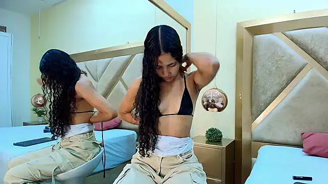 Megan Siner online show from 11-06-25, 12:06