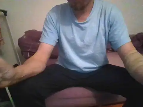 honzinka83 online show from 11-15-25, 04:58