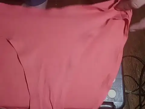 Snapshot of macKnd chatting on 10-18-25, 07:03 macKnd online show from 10-18-25, 07:03