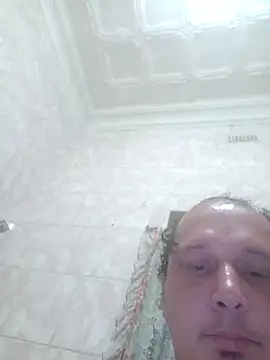 Snapshot of macKnd chatting on 10-25-25, 04:46 macKnd online show from 10-25-25, 04:46