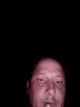 Snapshot of macKnd chatting on 10-31-25, 11:50 macKnd online show from 10-31-25, 11:50