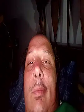 Snapshot of macKnd chatting on 11-12-25, 07:57 macKnd online show from 11-12-25, 07:57