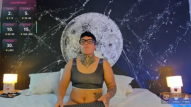 Snapshot of JoaoAndLexy chatting on 10-20-25, 12:38 JoaoAndLexy online show from 10-20-25, 12:38