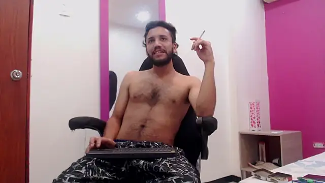 Snapshot of Juan_FelipeX01 chatting on 11-04-25, 05:01 Juan FelipeX01 online show from 11-04-25, 05:01