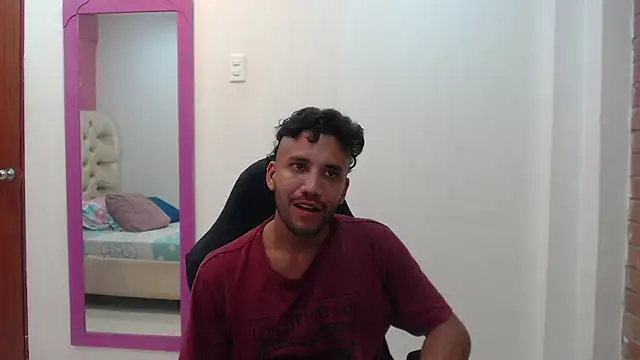 Snapshot of Juan_FelipeX01 chatting on 02-28-26, 03:51 Juan FelipeX01 online show from 02-28-26, 03:51