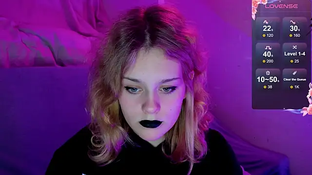 CleoVixes online show from 10-23-25, 04:34