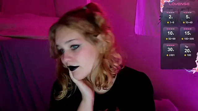 CleoVixes online show from 10-26-25, 04:29