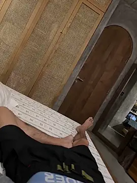 HenryLee1983-cums online show from 11-24-25, 04:51