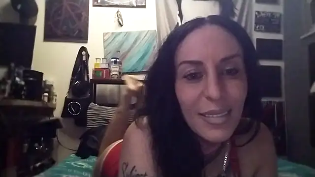 inkdhollow1 online show from 10-05-25, 03:27