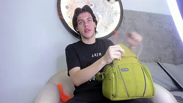 Lucian grey online show from 10-11-25, 03:39