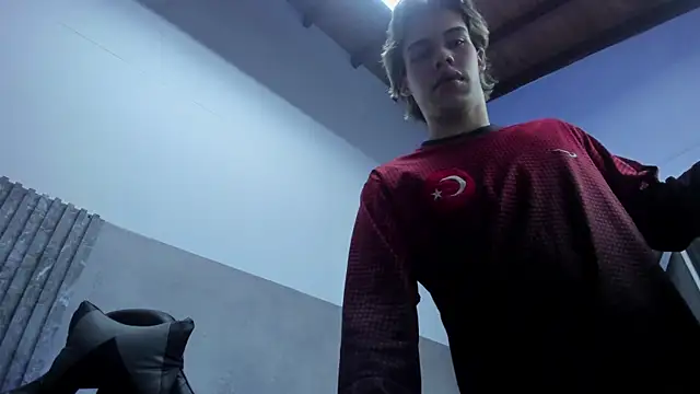 Lucian grey online show from 11-12-25, 04:24