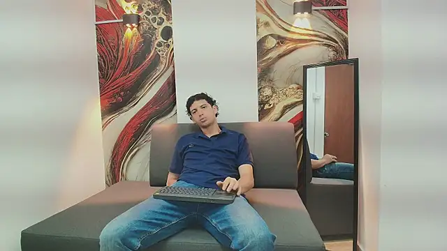 Snapshot of ISRAEL_GRAY chatting on 10-27-25, 07:29 ISRAEL GRAY online show from 10-27-25, 07:29