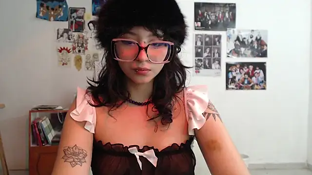 Lia Carter  online show from 05-11-26, 11:35