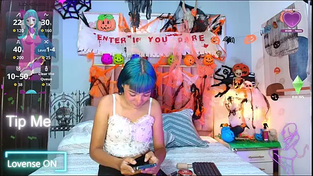 Snapshot of ElektraBlue chatting on 10-27-25, 08:46 ElektraBlue online show from 10-27-25, 08:46