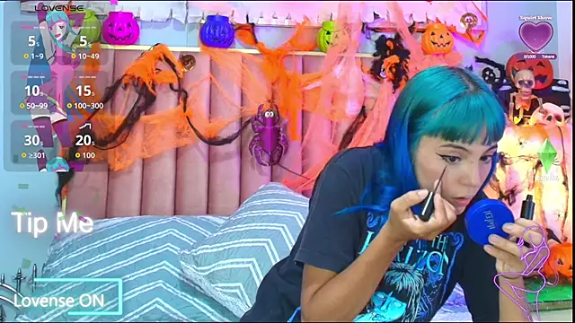 Snapshot of ElektraBlue chatting on 10-29-25, 07:48 ElektraBlue online show from 10-29-25, 07:48