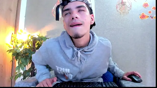 Axelwiliams online show from 10-08-25, 06:27