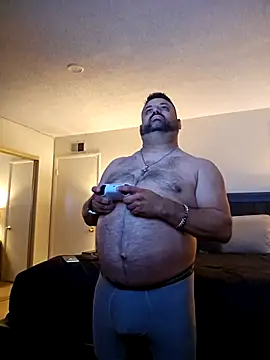 Roddog18 online show from 12-19-25, 06:09