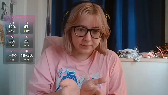 LolaWEI online show from 10-29-25, 07:32