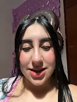 Snapshot of Miichii chatting on 10-31-25, 02:23 Miichii online show from 10-31-25, 02:23