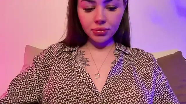AlmaryKim online show from 04-28-26, 06:57