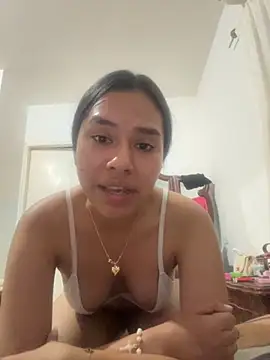 Snapshot of Brianna_bunny05 chatting on 11-14-25, 05:28 Brianna bunny05 online show from 11-14-25, 05:28