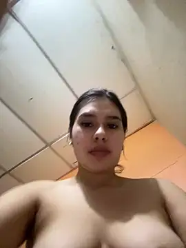 Snapshot of Brianna_bunny05 chatting on 05-12-26, 03:25 Brianna bunny05 online show from 05-12-26, 03:25