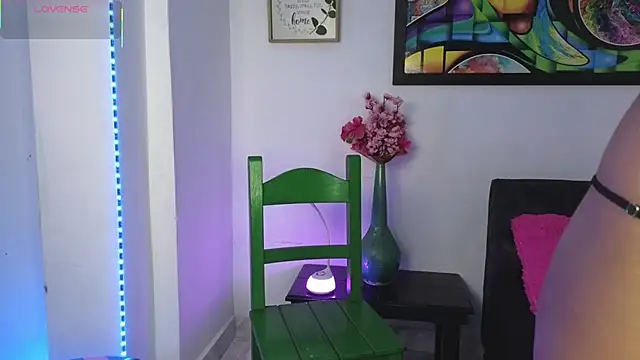 Snapshot of Cleohot999 chatting on 10-13-25, 06:52 Cleohot999 online show from 10-13-25, 06:52