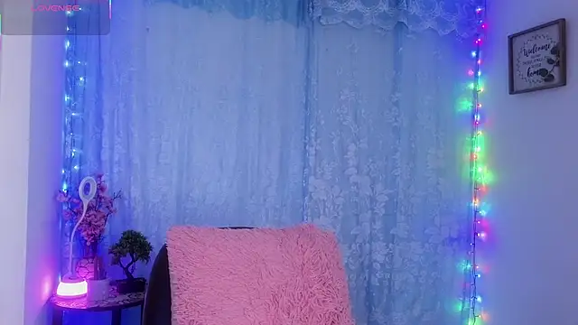 Snapshot of Cleohot999 chatting on 11-08-25, 12:00 Cleohot999 online show from 11-08-25, 12:00