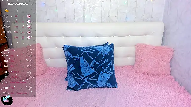 Snapshot of VettaCherry chatting on 11-09-25, 04:11 VettaCherry online show from 11-09-25, 04:11